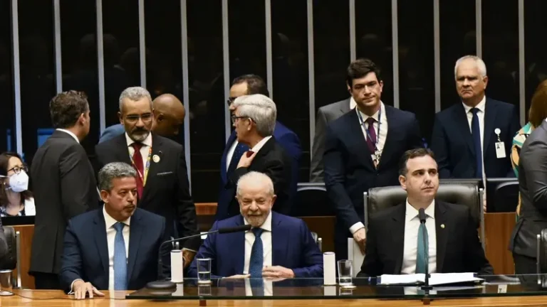 O que são as emendas de comissão vetadas por Lula e qual o impacto do veto no jogo político