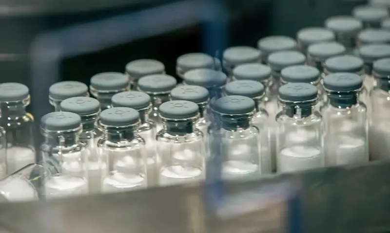 A vacina protege contra os quatro tipos de dengue