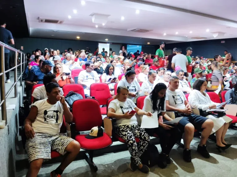 'Ouvidoria Urbana' é reivindicada pela Campanha Despejo Zero Paraná em audiência pública