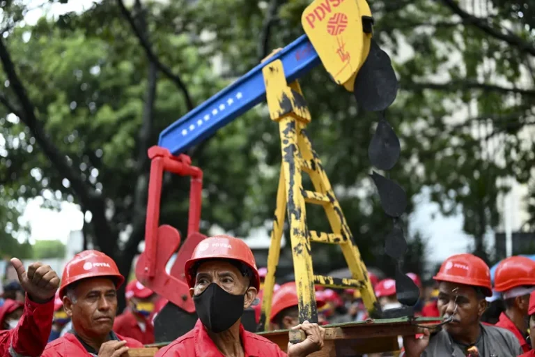 Driblar sanções e crescer: Venezuela cria estratégias para melhorar economia