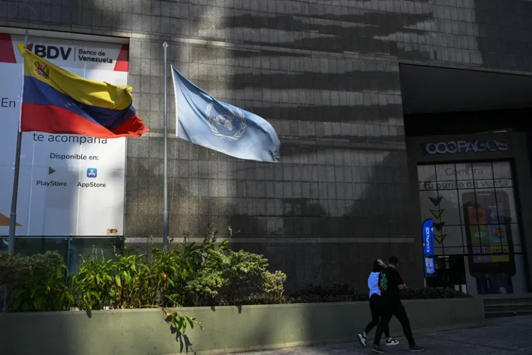 Venezuela acusa escritório da ONU de 'apoiar golpistas' e pede que funcionários deixem o país