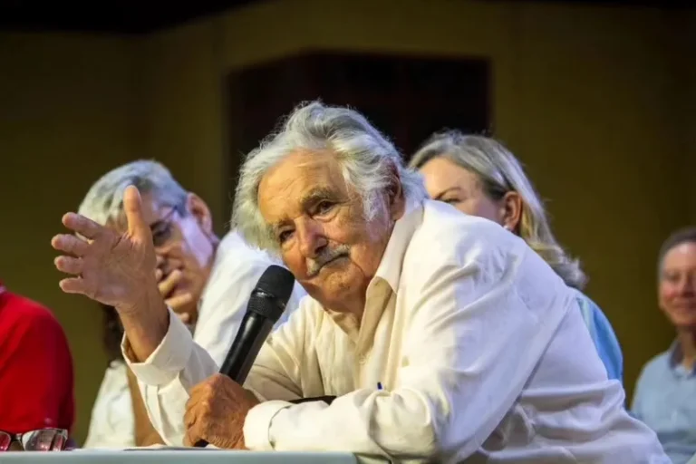 'Sem povo não há integração', diz Pepe Mujica ao encerrar Jornada Latino-americana