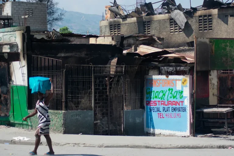 Relação entre EUA e Haiti foi marcada por ocupações e missões da ONU