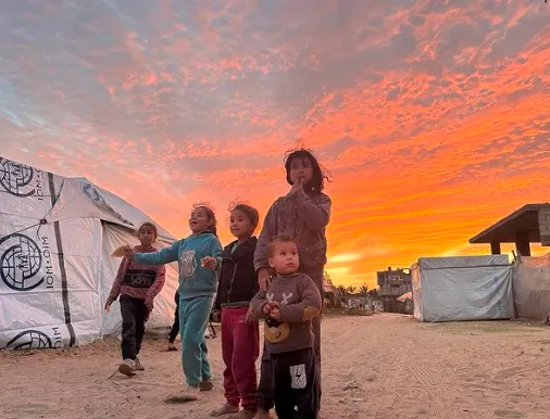Crianças fotografadas em Rafah no começo de janeiro