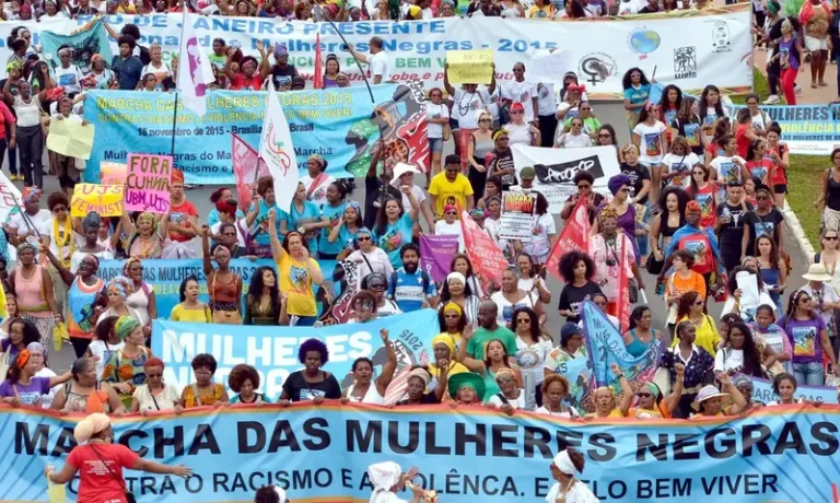 Mulheres negras por reparação e bem viver