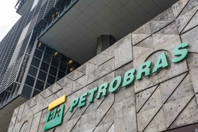 Disputa pelos lucros da Petrobras envolve visões opostas sobre uma empresa estatal de energia