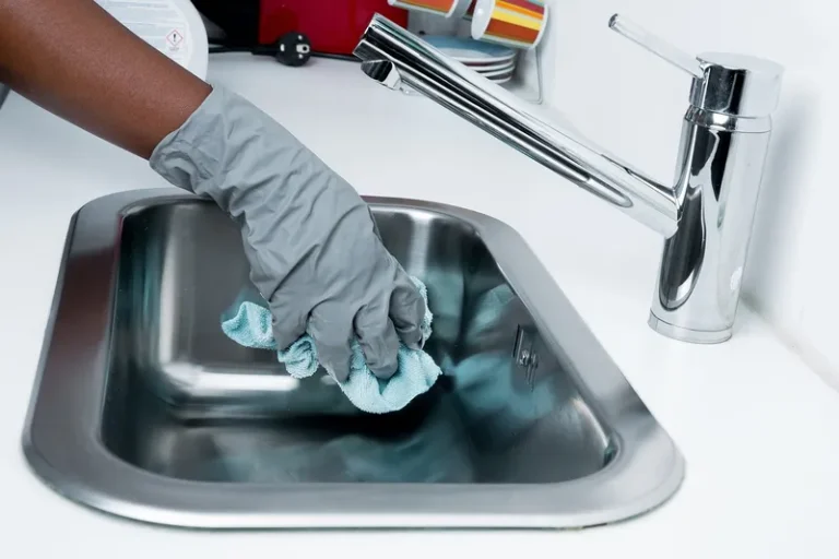Informalidade de empregadas domésticas aumentou após pandemia