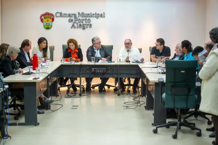 Comissão da Câmara Municipal de Porto Alegre debate sobre incêndio na Pousada Garoa