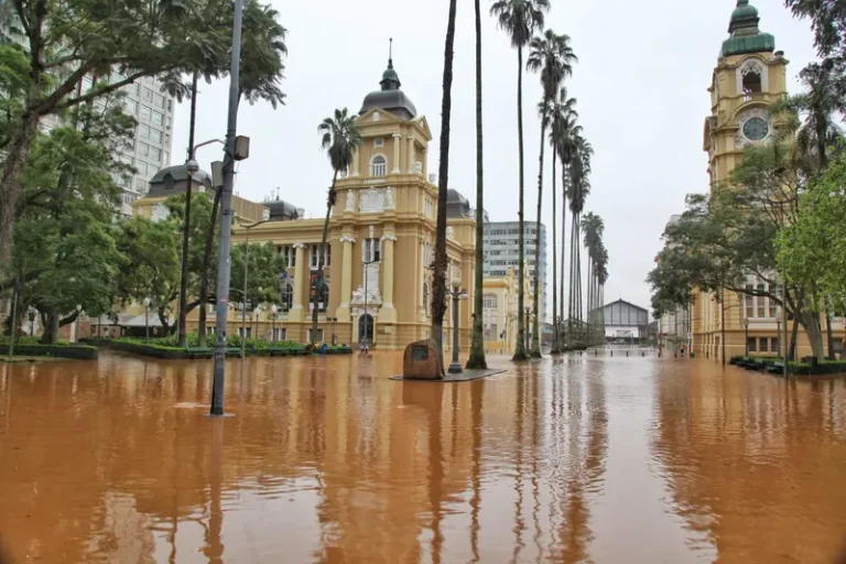 Governo prepara compra de 52 mil cestas básicas para vítimas das enchentes no Rio Grande do Sul