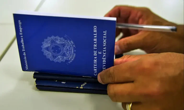 Taxa de desemprego em agosto fica em 5,6% e repete recorde de mínima