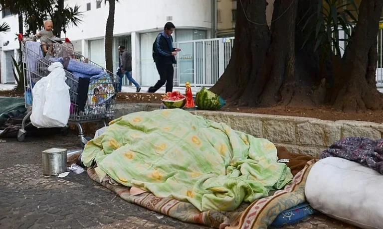 SP: Após mortes por frio, Prefeitura não distribuirá cobertores para pessoas em situação de rua