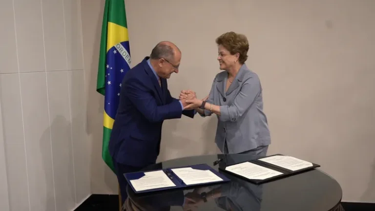 Banco dos Brics não vai impor condições ao RS, diz Dilma sobre empréstimos para reconstrução