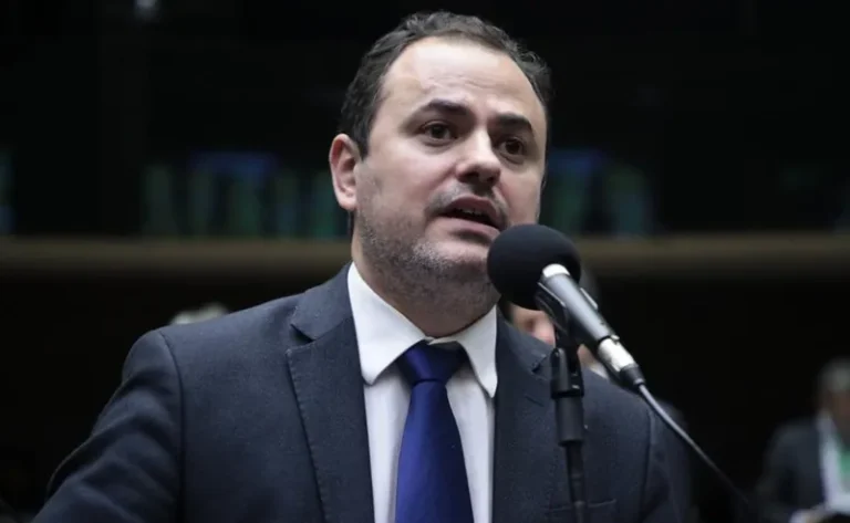 Glauber Braga anuncia mobilização nacional contra cassação e denuncia retaliação política