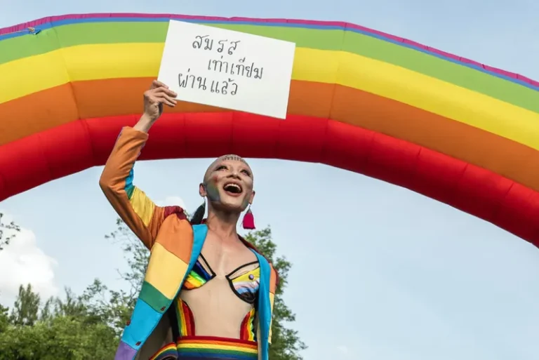 Tailândia se torna o primeiro país do sudeste asiático a legalizar casamento homoafetivo