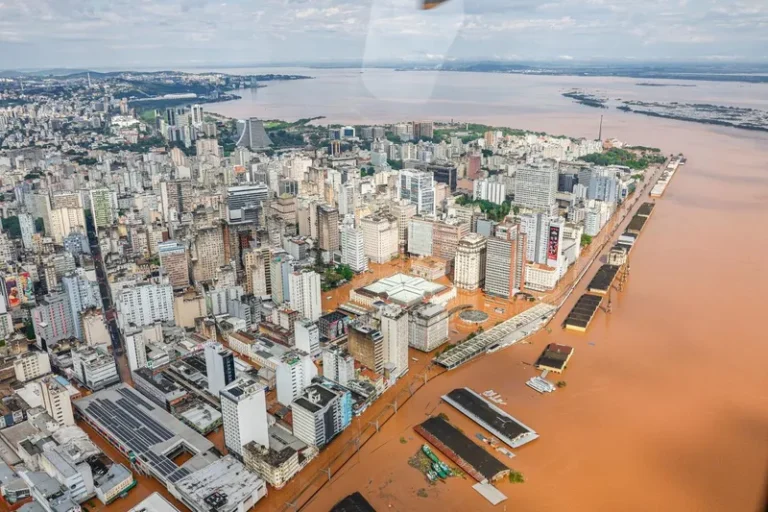 Cientistas debatem caminhos para reconstrução, prevenção e preparação para eventos climáticos e