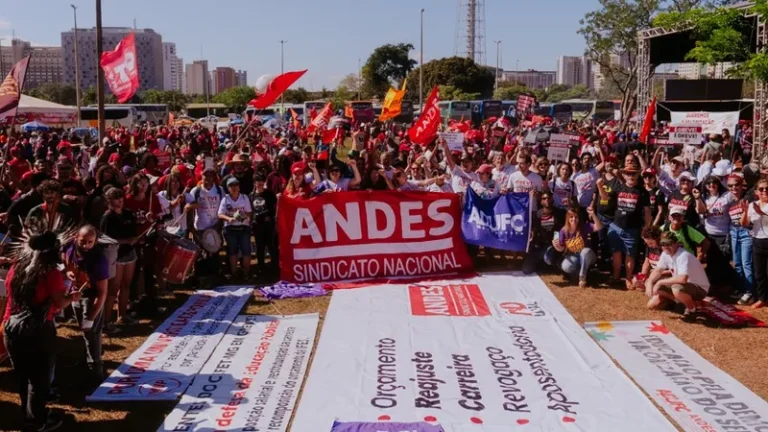 A greve nacional docente e a grave crise da educação superior brasileira