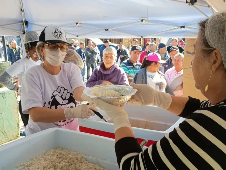 MTD distribui 50 mil marmitas para vítimas das enchentes no RS