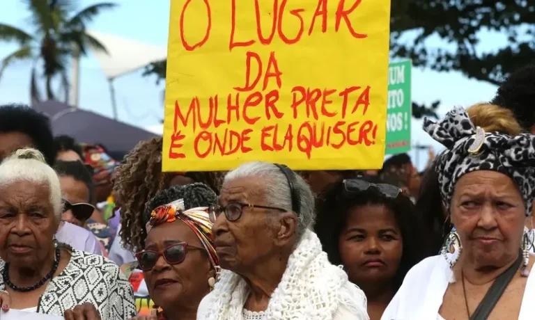 O trabalho invisível das mulheres negras