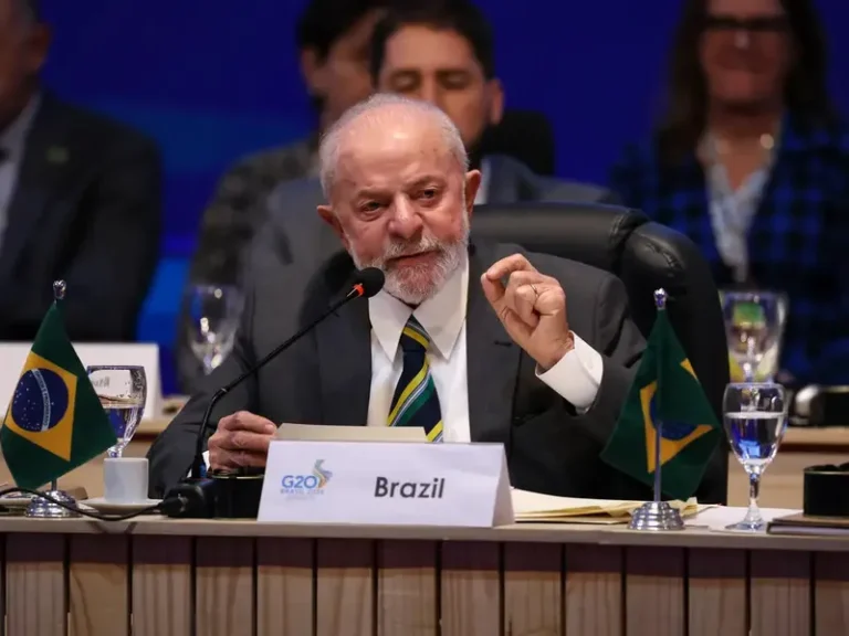 'A fome decorre de escolhas políticas', diz Lula em reunião do G20