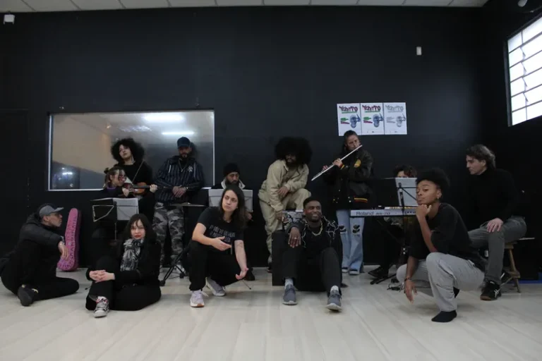 Espetáculo gratuito de teatro traz Édipo: uma Ópera Rap, com estreia em Curitiba