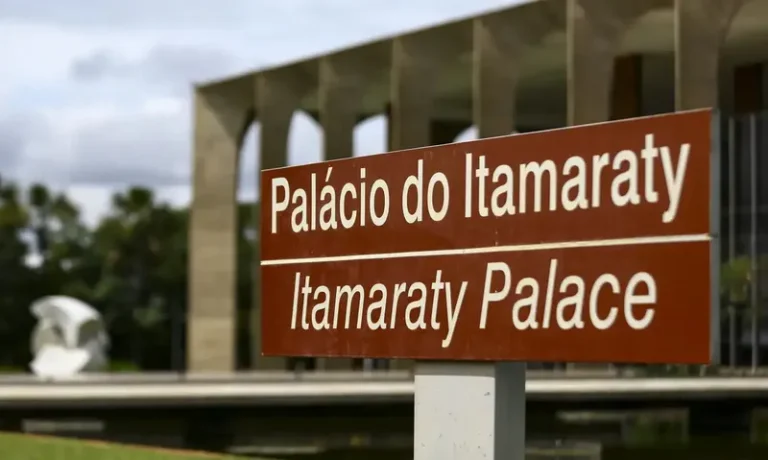 Itamaraty e Gleisi rechaçam ataque de vice-secretário de Trump