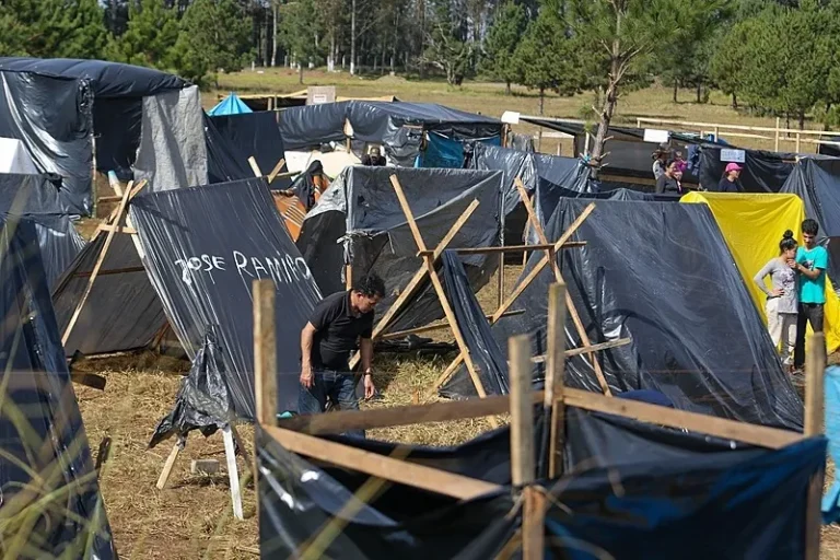 Campanha Despejo Zero alerta que, no Brasil, 1,3 milhão de pessoas estão sob risco iminente de 