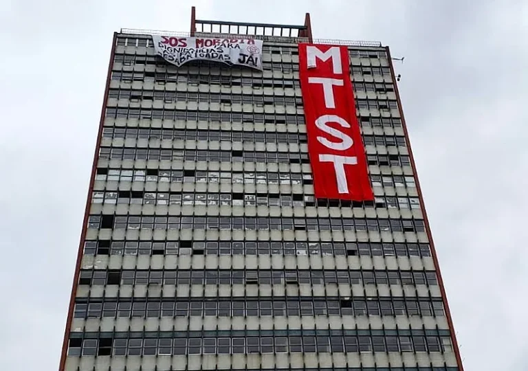 Ainda não há solução para o prédio do INSS ocupado pelo MTST