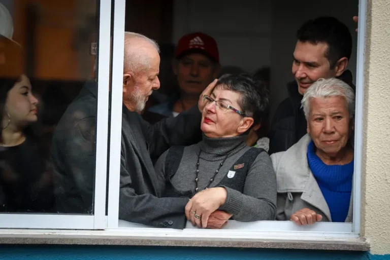 Em sua quinta visita ao RS, Lula entrega apartamentos do programa Minha Casa Minha vida
