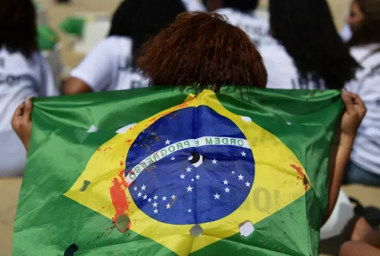 É preciso combater o racismo estrutural pra reduzir mortes de jovens no país, diz Unicef