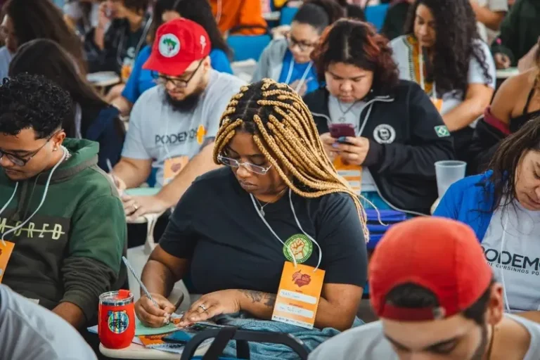 Inscrições abertas para educadores e arte educadores voluntários para Cursinho Popular Dazarea