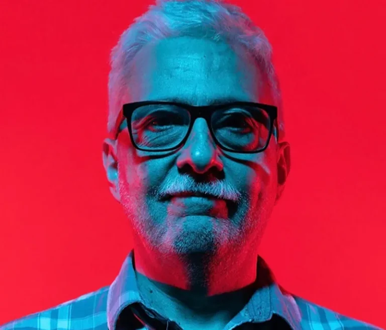  Carlos Castelo mostra o caminho para entender e praticar as narrativas curtas