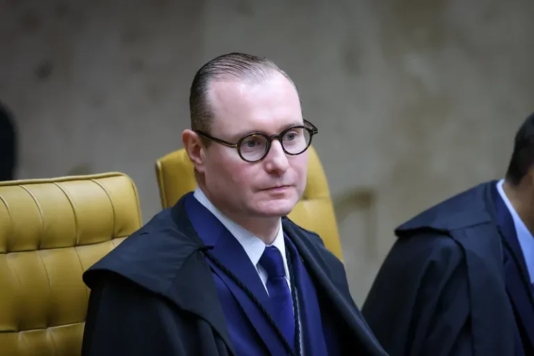 STF torna réus deputados do PL por suspeita de propina em emendas
