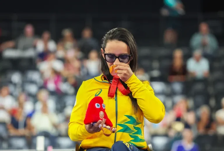 'Mantenho o pensamento no esporte graças ao Bolsa Atleta', diz medalhista paralímpica