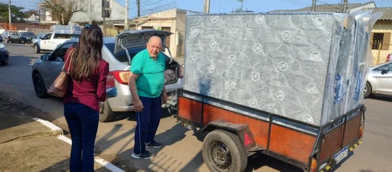 Unisol RS realiza doação de mobiliário para famílias vítimas das enchentes