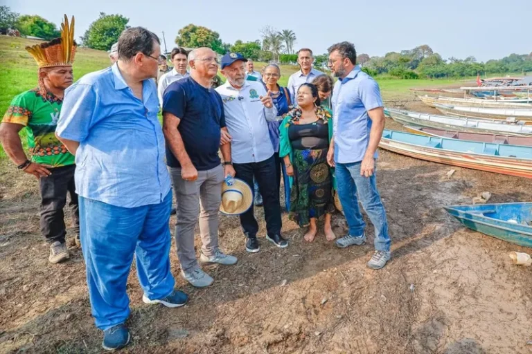 Lula desagrada cientistas e indígenas ao anunciar obra na BR-319