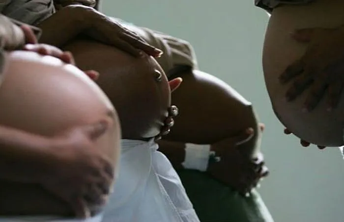 Violência obstétrica: corpos violados e gritos silenciados