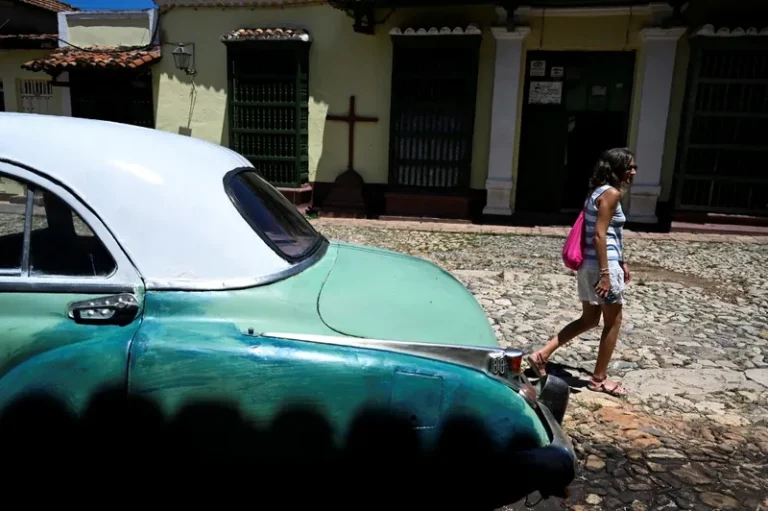 Como Cuba convive com mais de seis décadas de bloqueio 