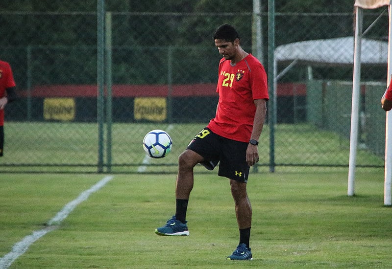 Durval fica no Sport por mais um ano