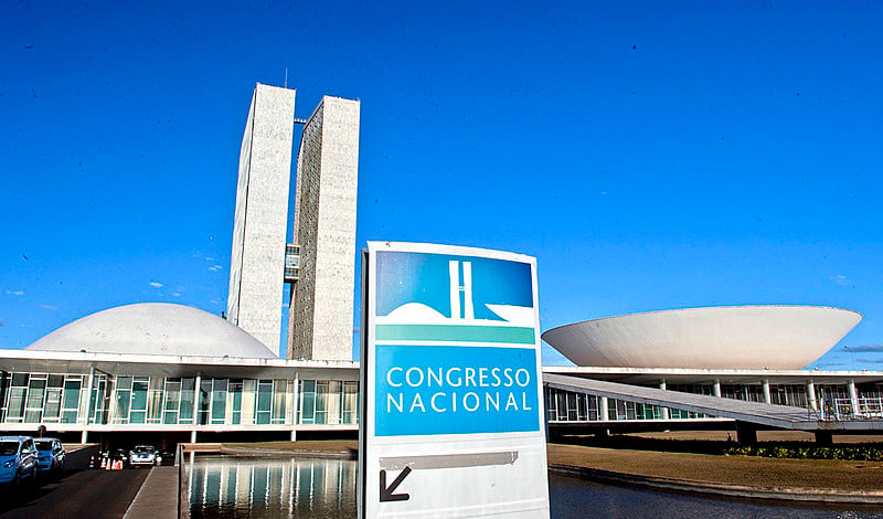 Para o próximo período, Minas pode ter três novos senadores
