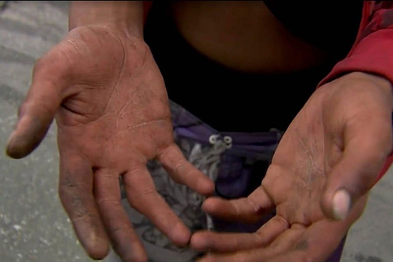 Os donos das casas grandes e as sinhás brancas, “pessoas de bem” assistiam prazerosamente aos castigos aplicados aos corpos negros