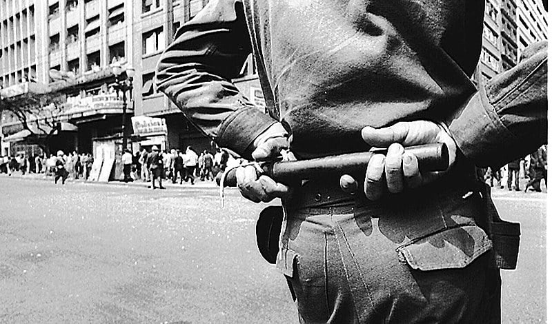 Denunciados por escândalos de corrupção, eles defendem a "moralidade" e a "ordem" no país
