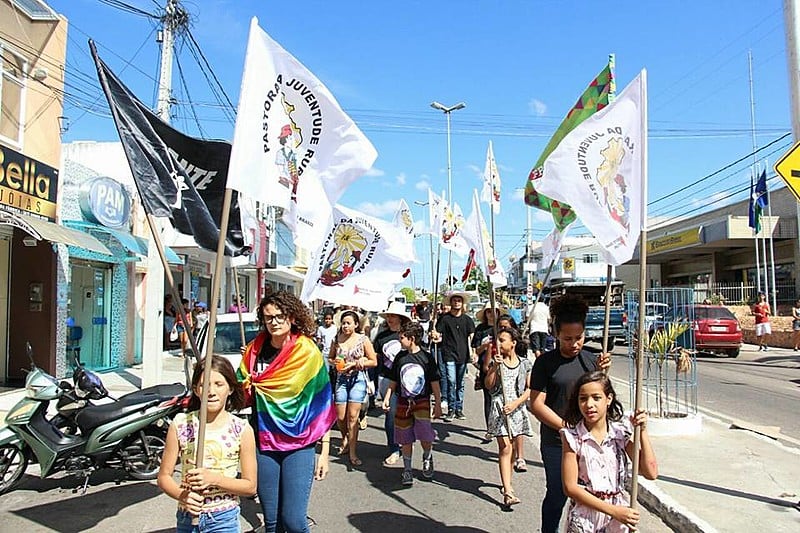 "a nação e a democracia só poderão existir se conduzidas pelo povo brasileiro."