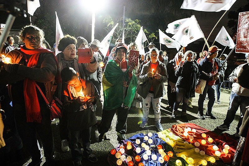 Ontem a Vigília Lula Livre completou 133 dias de resistência à prisão política do Lula