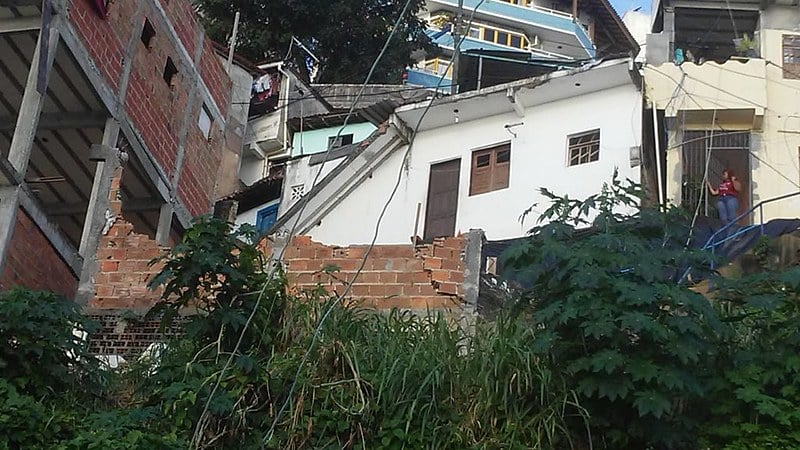 Deslizamentos não se tratam de acidentes, já que coincidem com períodos de chuva.
