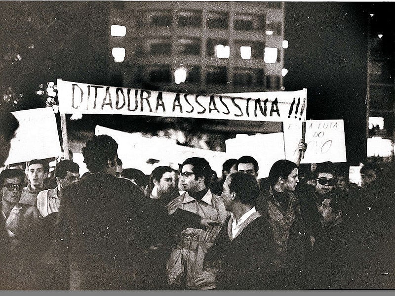 "Os democratas do Brasil devem repudiar com veemência esse tipo de atitude"
