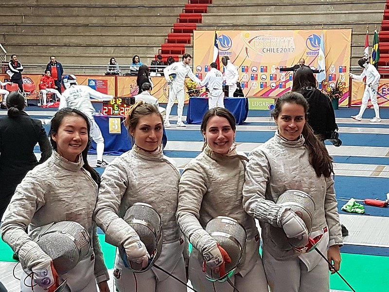 Luiza Lee, Giulia Gasparin, Karina Lakerbai e Stephanie Grosche, beneficiárias do Bolsa Atleta, foram bronze no Sul-Americano de esgrima