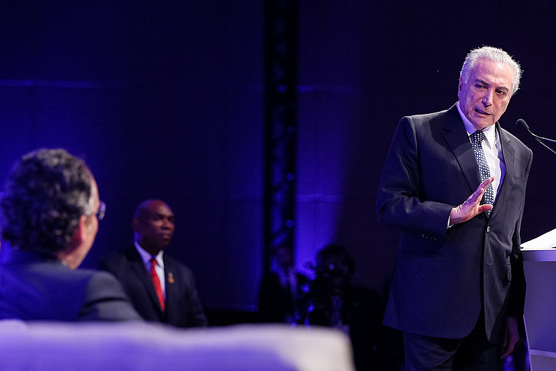 Michel Temer, que se aposentou aos 55 anos ganhando R$ 30 mil, propõe reforma da Previdência que ainda será votada no Congresso
