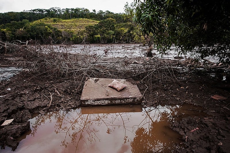 De acordo com denúncia dos auditores, Vale realizava explosões próximas à barragem que rompeu, mesmo sendo proibido por lei