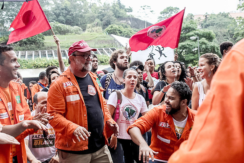 Ação do Levante Popular da Juventude em parceria com a Federação Única dos Petroleiros (FUP) em defesa da Petrobras, em dezembro de 2017