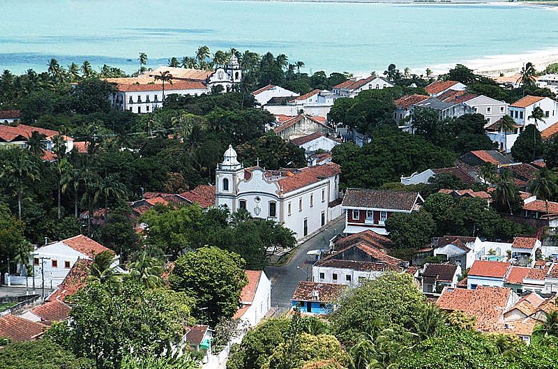 É na cidade alta que estão pontos religiosos como o Convento de São Francisco, a Catedral da Sé e a Igreja do Carmo